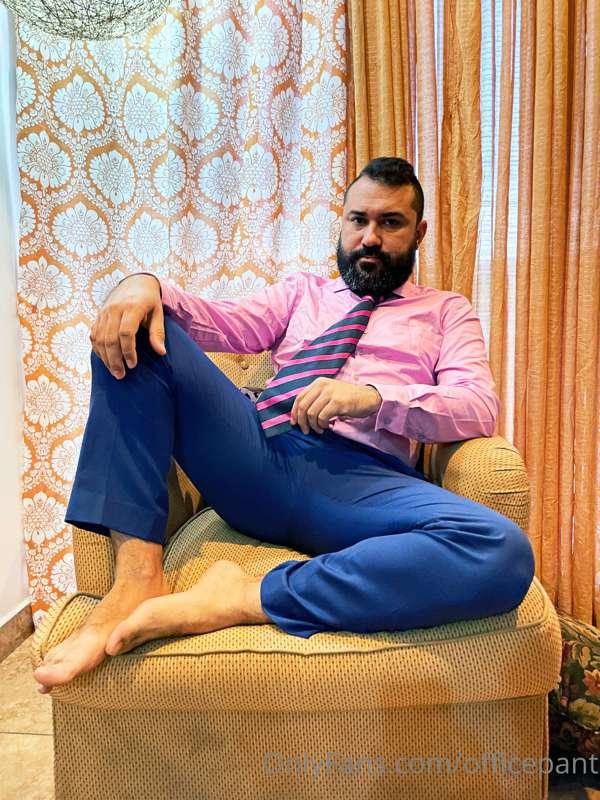 🇺🇸 • @mrgamewatch12 knows how to properly wear a nice pair o..