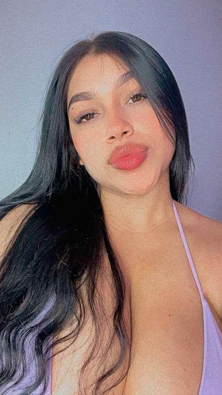 these lips do more than you can imagine😏😈