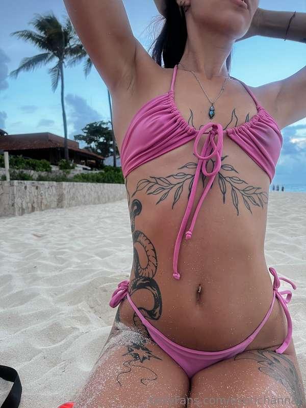 🌸🌸👅👅 go to the beach w me ?