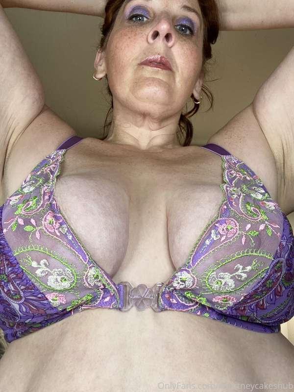 Unlock
This post to see me 15 pics unsnapping and removing t..