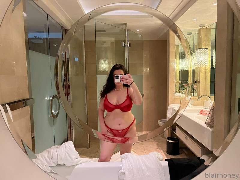 Press the ❤️ if you like me in red