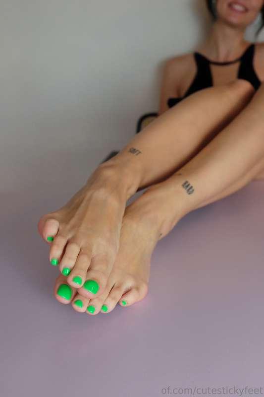 cutestickyfeet image #2