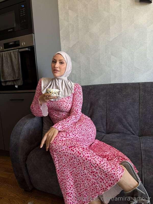 ✨ A smile is the best accessory for any day🤗The weekend is c..