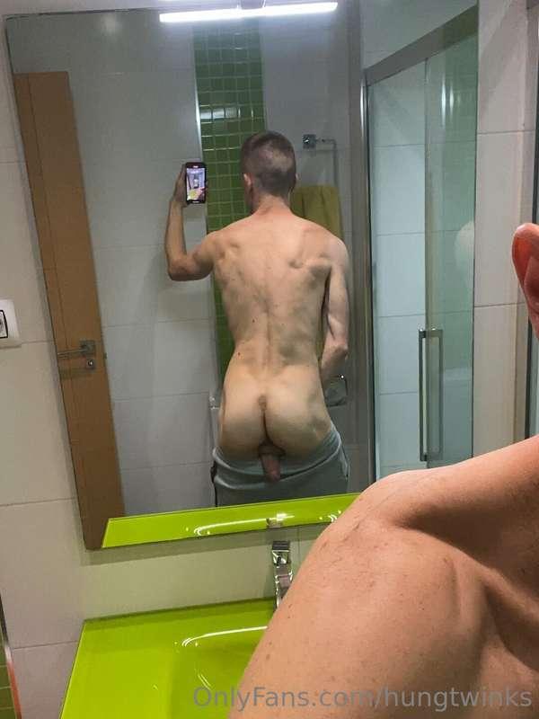 hungtwinks main image