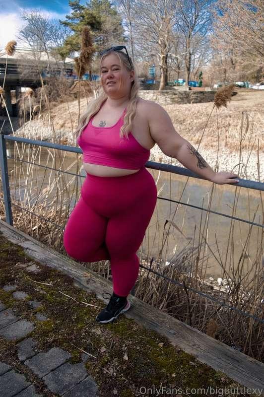 *Let's do our cardio together* 🤭 Cum on @lexy_lissa if you a..