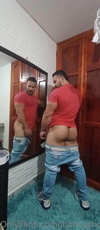 Hey daddy, today I want you to pamper me 🍑✊🏻