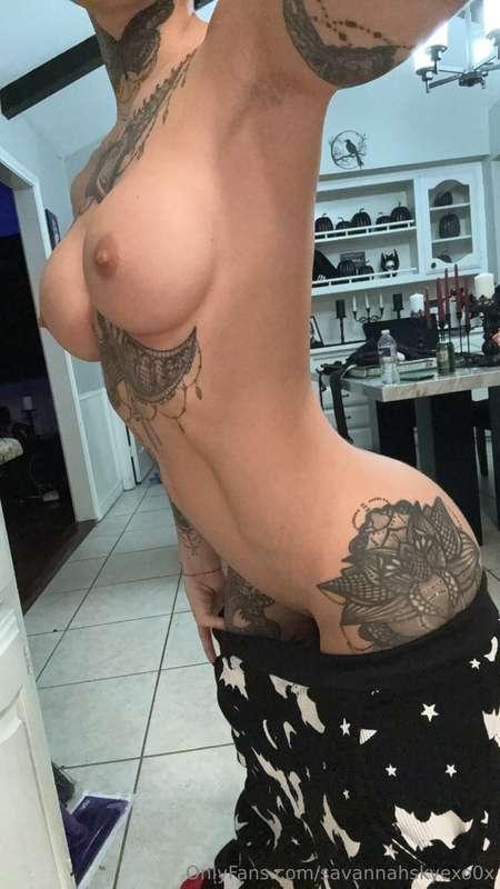 My tattoos make this picture so much better🫶