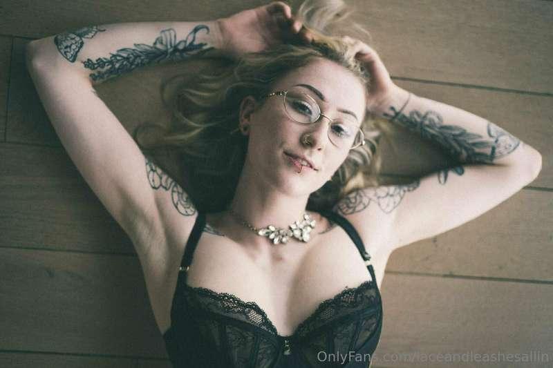 laceandleashesallin image #21
