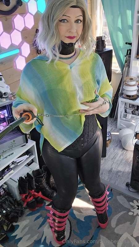 As you all know, drone doesn't have to dress in only latex e..