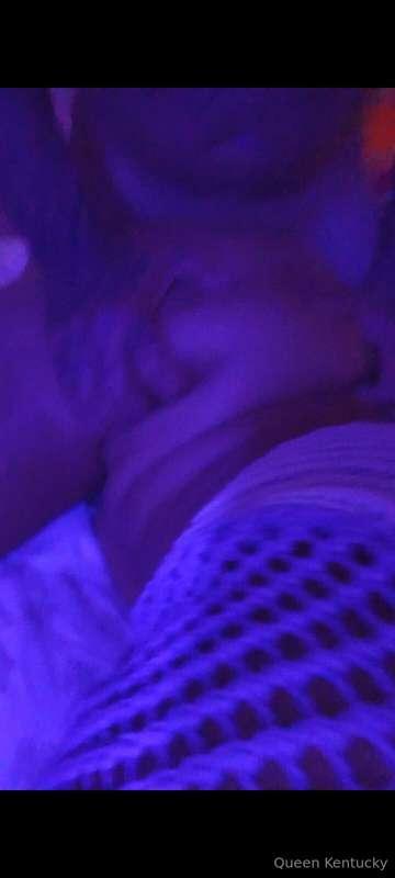 Do u wanna see the video from behind that Had me screaming?