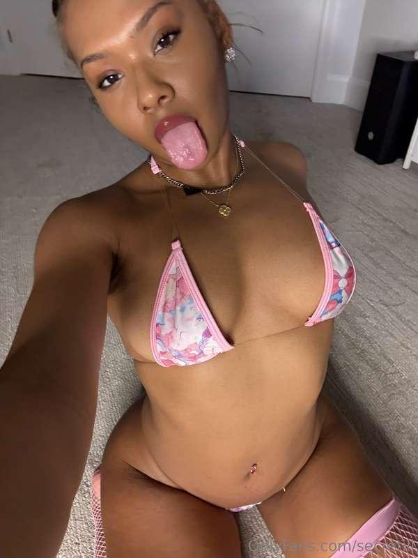 give it to me🍆💦👅