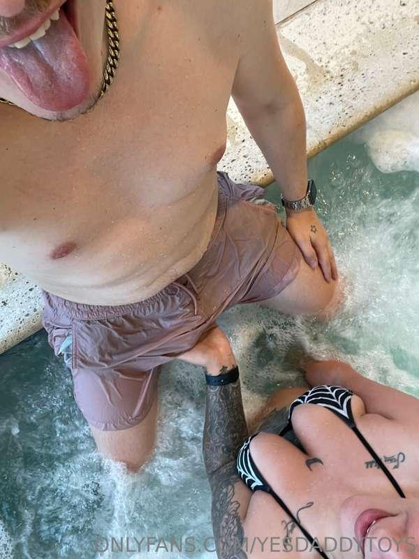😜