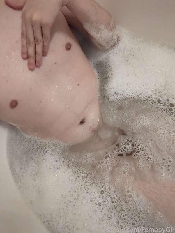 bath pics!!! sorry about uploads, I finally am free and will upload some nice stuff soon!!! if you dm suggestions I'll take a few!!! 