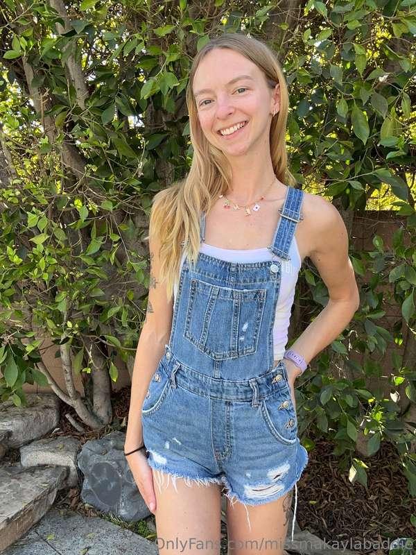 Do I look cute in overalls? 