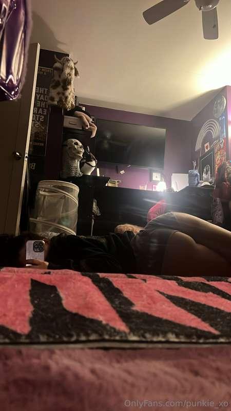 I love laying on the floor after a long day☺️I wish there wa..