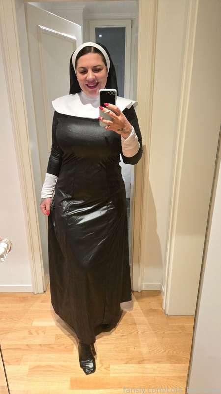 What do you think about my Halloween outfit?