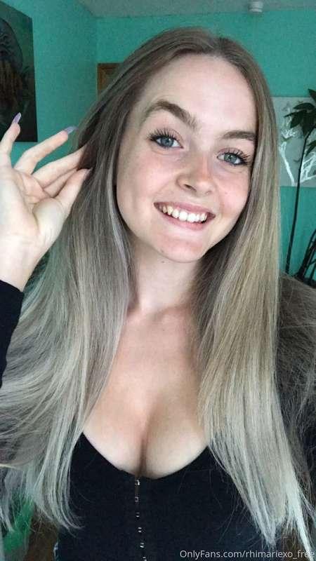 Feeling so good today!! How’s everyone doing!!😘😜❤️