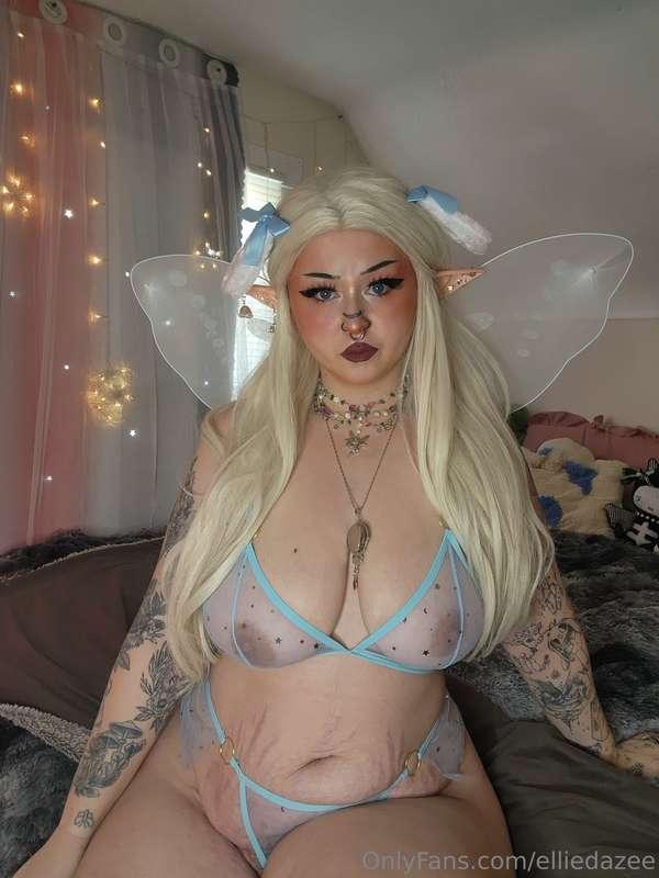 would u fuck a nymphy milf like me? 🥹🩵✨️
