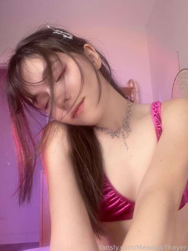 guys!
I got back from my vacation out of city, got sick and then recovered and now I’m 
all yours! 💖

#fyp #teen #young #brunette #petite #babyface #goodgirl #daddysgirl #girlfriend