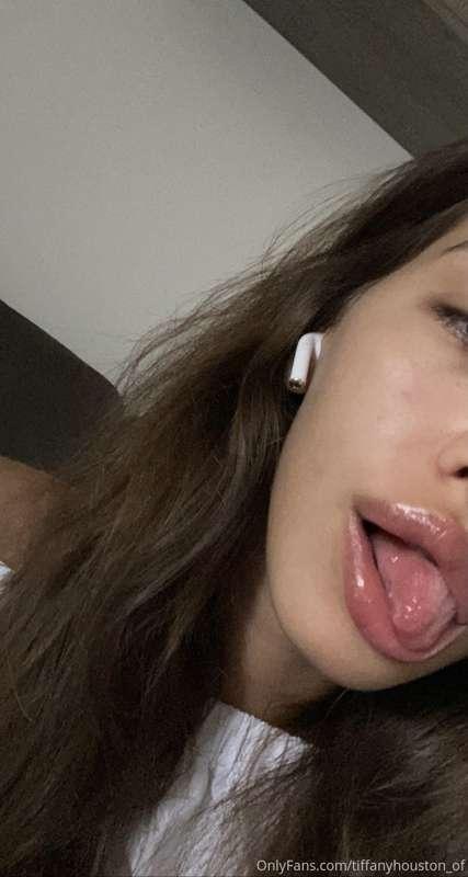 👄