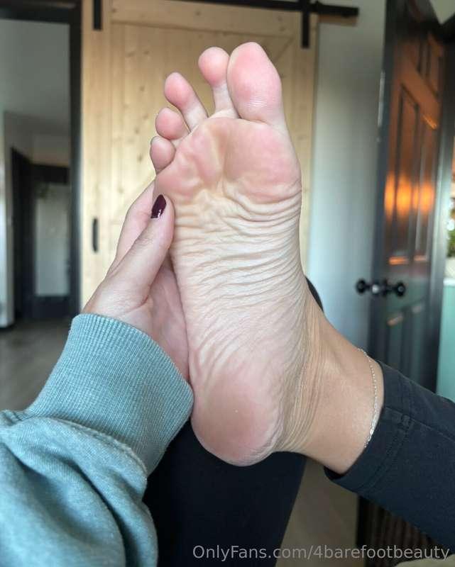 do you like feet a little dry or lotioned?