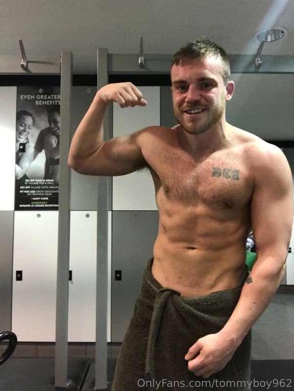 You cumming to join me in the gym? 😈😜💦👀