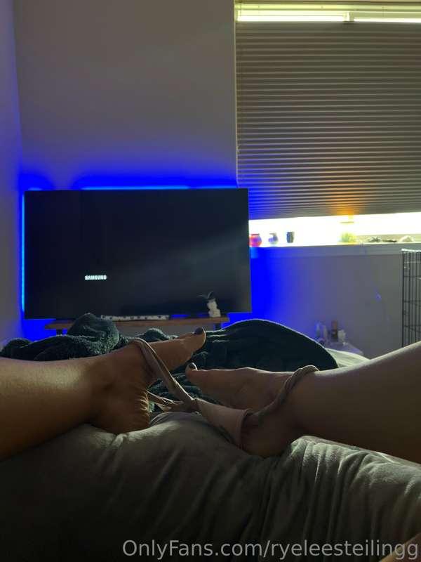 guess what i’m doing 🤭