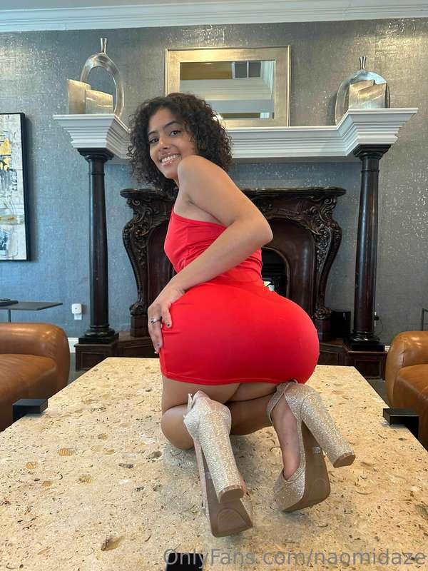 Pull up my dress🥵