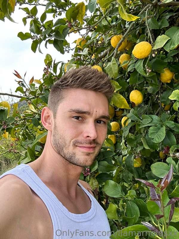 Wanna join me for some lemonade? 🍋😈