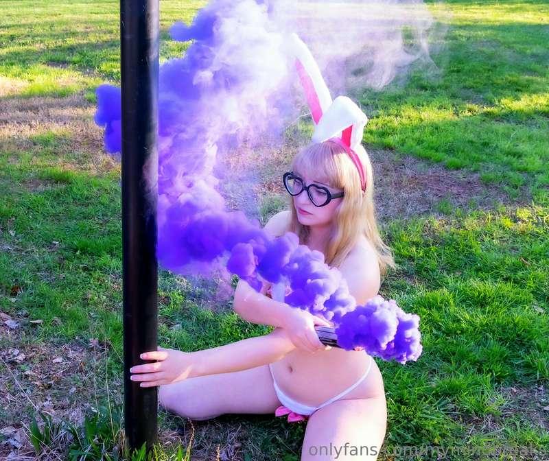 Do you like pictures like this? This was when I had blonde h..