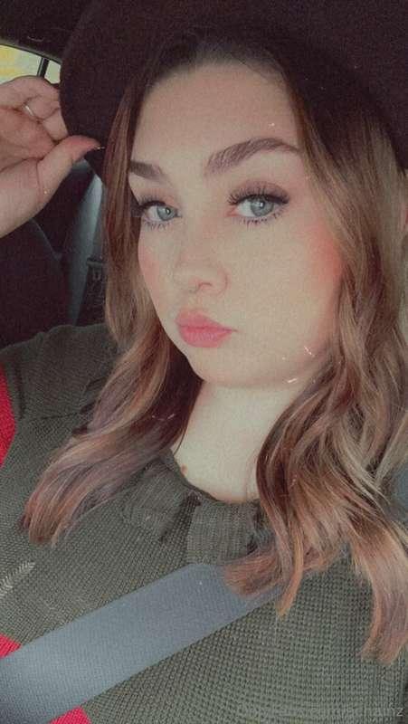 happy halloween from mrs FREAKY krueger 🎃🔪 send a $ tip for ..