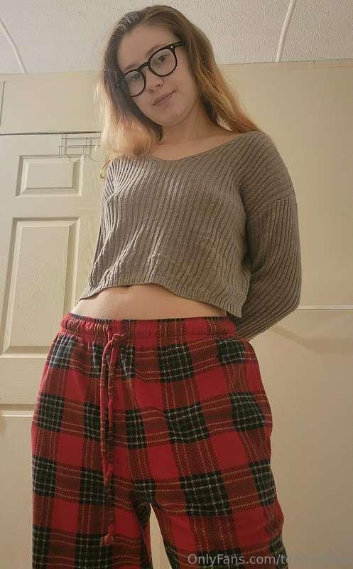 Stripping off my pjs for you😋❤️