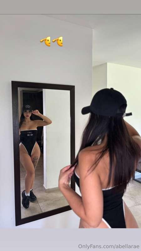 pretty long legs 🦵🙊