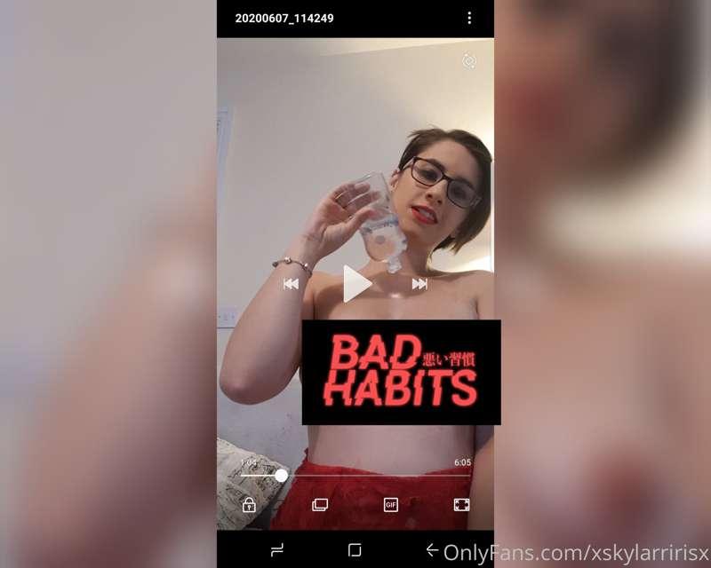 all up to date now with my custom vids and pics. 
i got a bi..