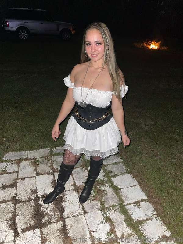 I was a pirate for Halloween 🏴‍☠️  May go live today, commen..