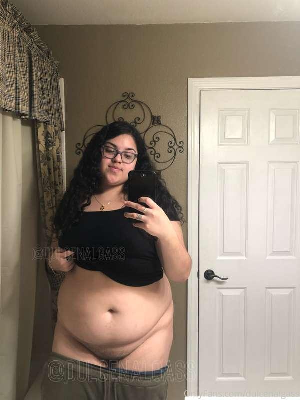 Happy holidays I’m tryna get stuffed 🥺