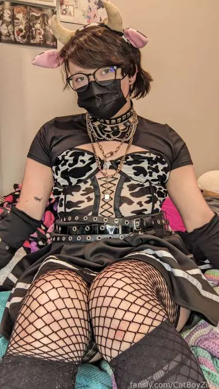 More cow boy pics! Mostly lewds but some nudes :&gt;