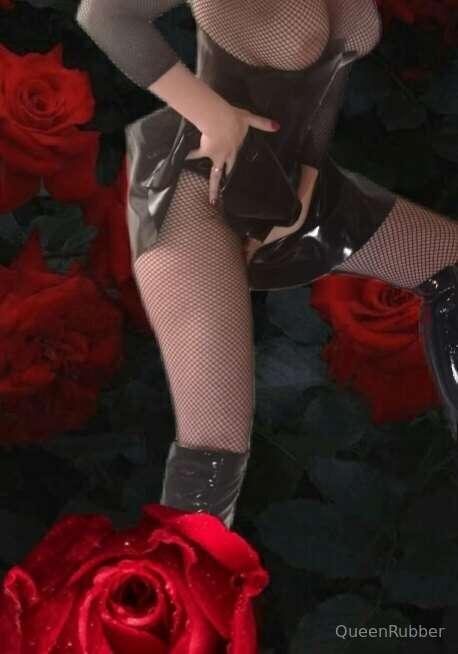 # Ready for a wankaton??? 
OVER 550 movies and 6k pictures a..