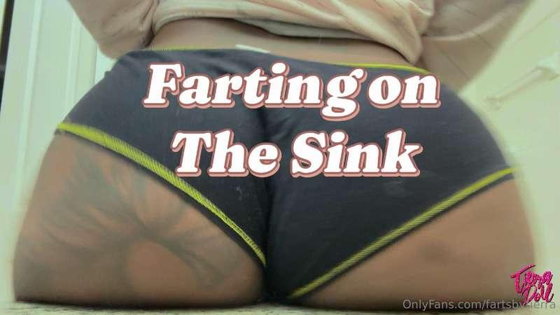 SINK FARTS It’s been a long time since I farted on the bathr..