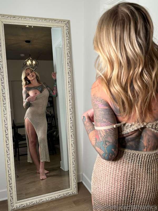 Dripping confidence, no apologies 💋