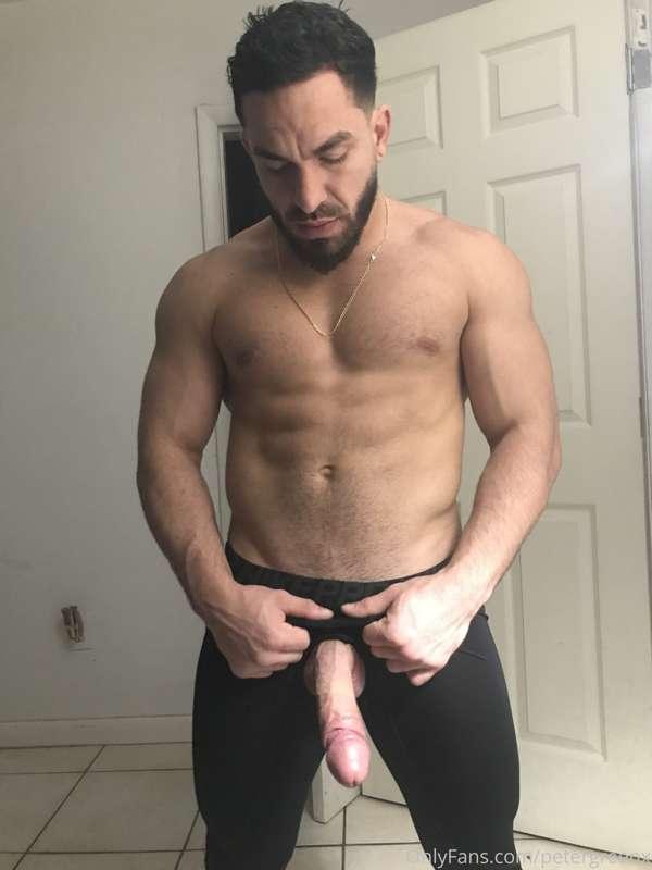 Who wants to win my favorite used compression leggings after..