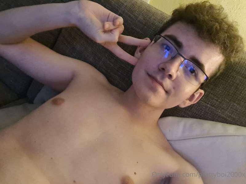 prettyboi2000x image #0