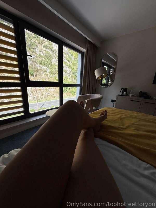 It has been a long day… 🦶🏼💫