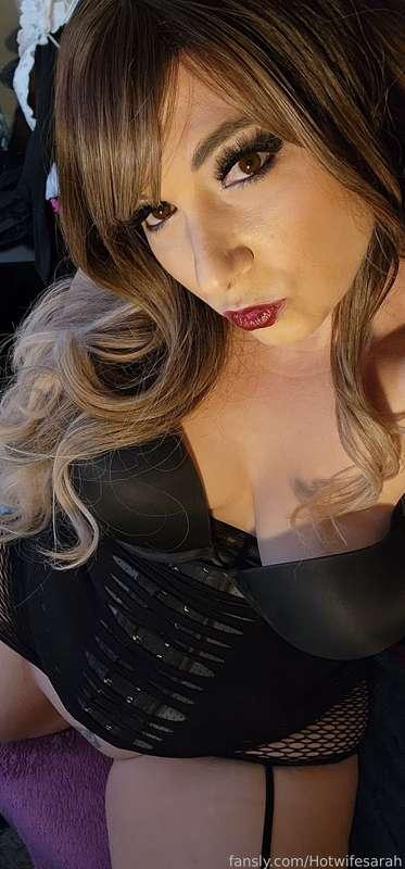 hotwifesarah image #2