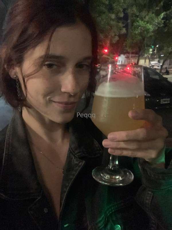 Im here having a beer with friends 