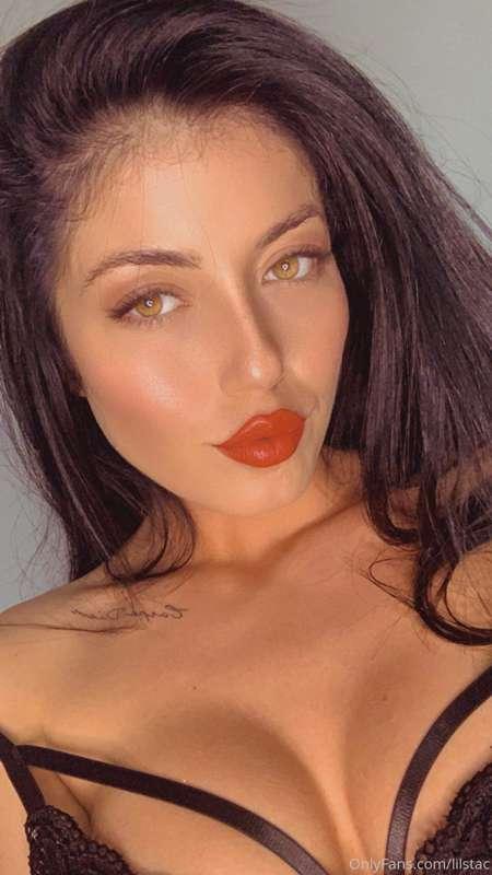 𝐈 𝐀𝐌 𝐅𝐔𝐋𝐋 𝐎𝐅 𝐒𝐔𝐑𝐏𝐑𝐈𝐒𝐄𝐒😋 So check your messages all the time ..