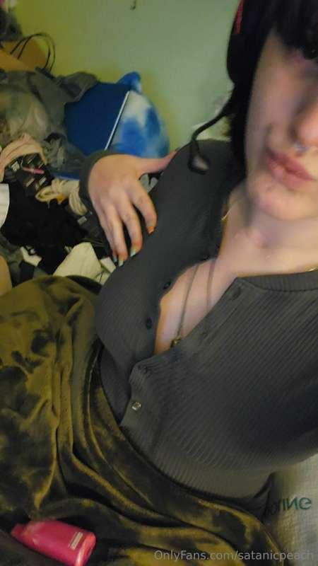satanicpeach image #4