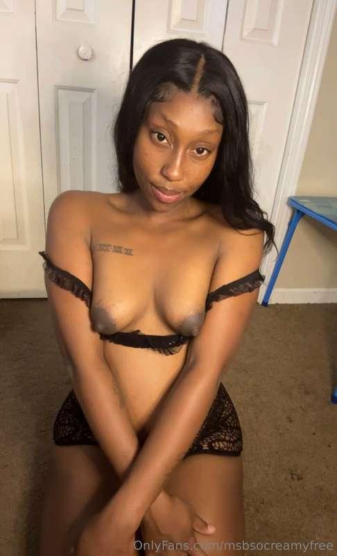 U tryn cum on this pretty face or what??😋😋