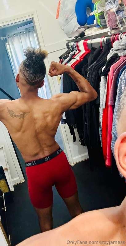 My back needs a massage 😩💪🏽