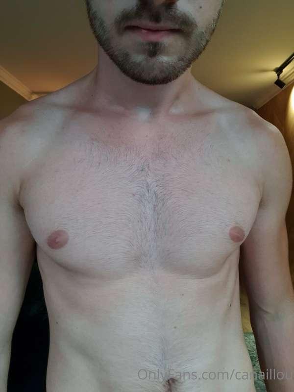 Do you like my pecs ?😋